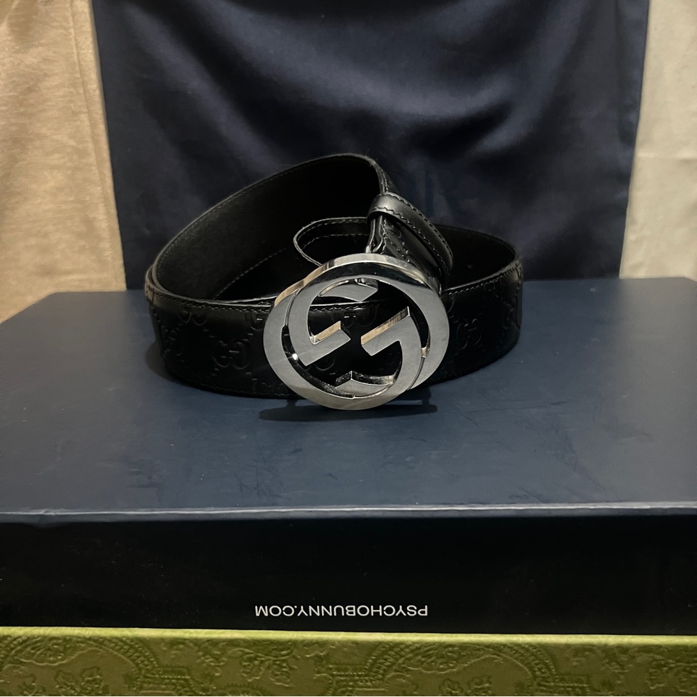 Gucci Black Leather Bag with Iconic Design